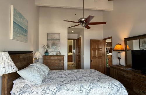 Immaculate Corner Condo with Golf Cart Just Steps to Beach - Foto 36