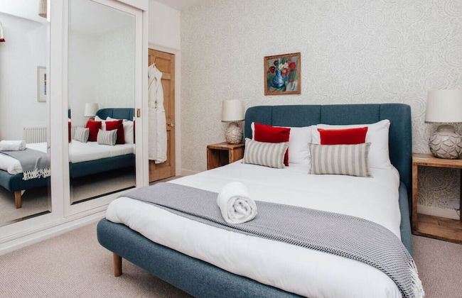 Dolls House - Luxury Townhouse - From 400 Per Night - Photo 68