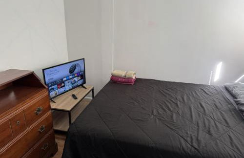 Private house with 4 bedrooms 2 bathrooms, NYC direct bus 1 block away, MetLife Stadium FIFA World Cup 30 minutes away - Foto 5