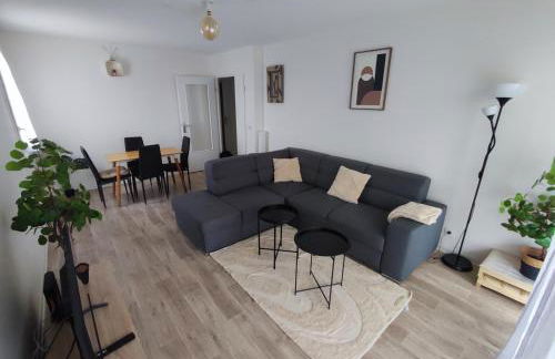 T3 lumineux avec grande terrasse et parking sécurisé - Foto 5