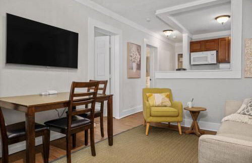 The Flats on Florida St - Super Comfy 2-Bedroom Apartments - Foto 17