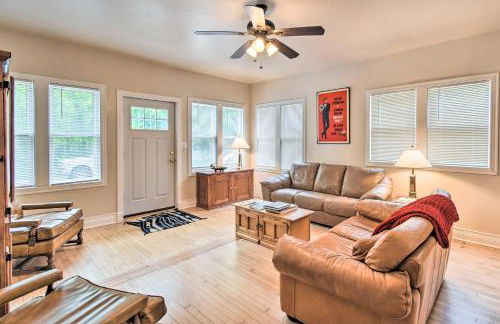 Walkable Lake Elkhart Apt Dine, Shop, Swim! - Foto 1