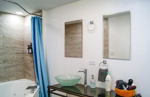 Waterfront Eagle Lake Home with Yard and Deck - Foto 24