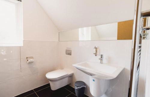 Trewhiddle Retreat V10 by Together Travel - Luxury 4-Bedroom Villa - Foto 34