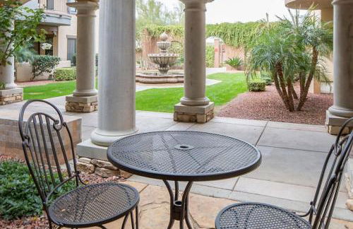 Beautiful Studio Apt in a great resort setting with fountains, courtyards, and pool with bar - Foto 68