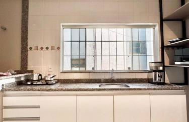 Apë Brazilian moderno no centro com ar condicionado - Foto 12