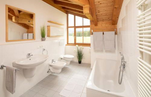 "Haus Bellevue" - Annehmlichkeiten von 4-Sterne Familien-und Wellnesshotel Viktoria nebenan können mitgenutzt werden - Photo 13