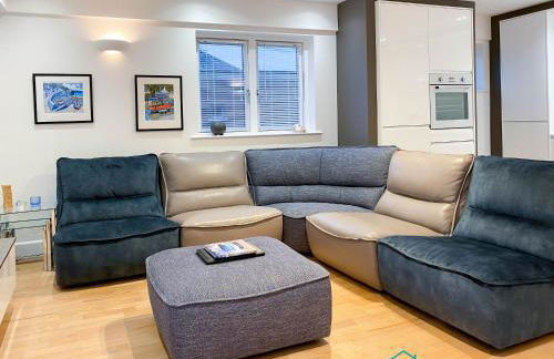 Orion House - Luxury Apartment overlooking Milford Marina, Pembrokeshire - Foto 4