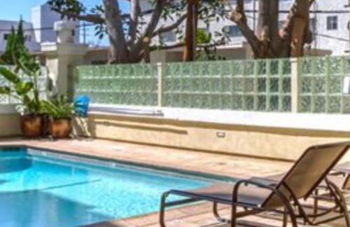 Designer Penthouse 2 Bedroom with Balcony Beverly Hills Adjacent - Foto 101