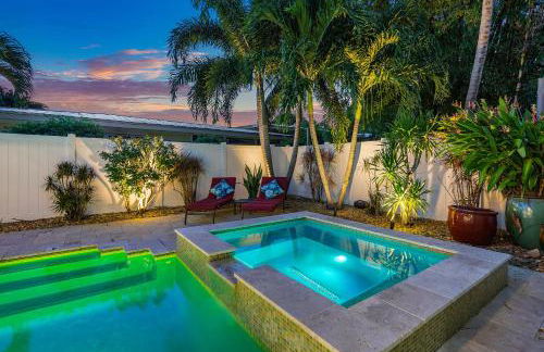 Walk to The Ave- Heated Pool, Spa, Golden Tee and Putting Green - mins to Beach- by Maven Vacation Rentals - Foto 37