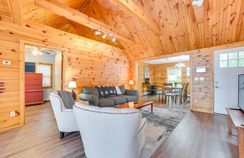 7 Mi to Nubs Nob Lakefront Abode with Fire Pit! - Foto 4