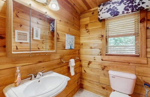 4 Bed 4 Bath Vacation home in Sylva - Foto 8