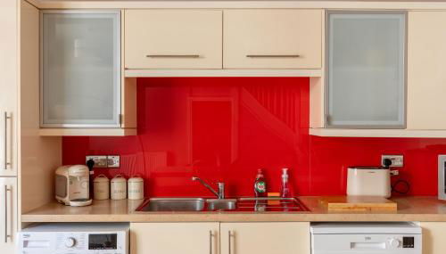 Charming Beachside Town House - Photo 4