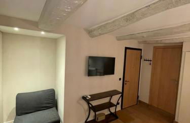 Refurbished apartment in the Old Town, steps from the beach - Foto 10