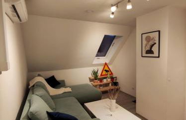 Dachgeschosswohnung mit Klimaanlage in bester Lage - Foto 1