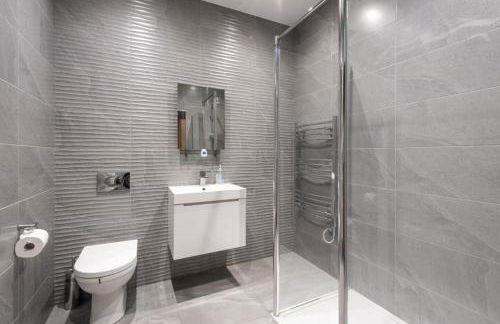 Cotswold Chapel, sleeps up to 5 in kingsize beds - Foto 12