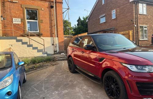 2 Bed Apartment Near Yeovil Hospital & Leonardo - Foto 27