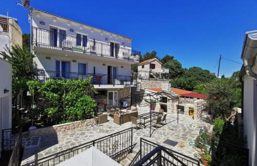 Tisno Resort - Photo 10