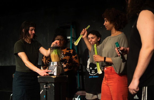 The Infinite Wrench: Experimental theater in Chicago - Photo 7