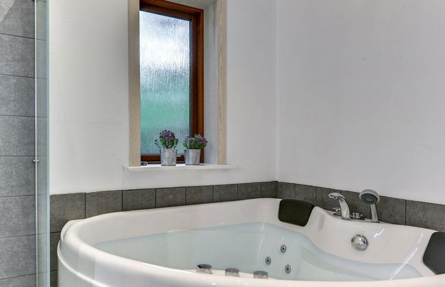 "Nelie" - 40km from the sea - Foto 5