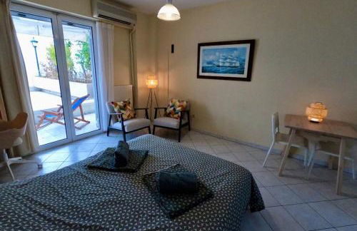 EviaXL Studios - Photo 5