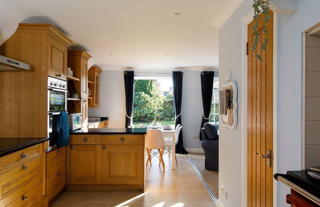 Quaint Coastal Cottage - 5 Mins From Beach - Foto 6