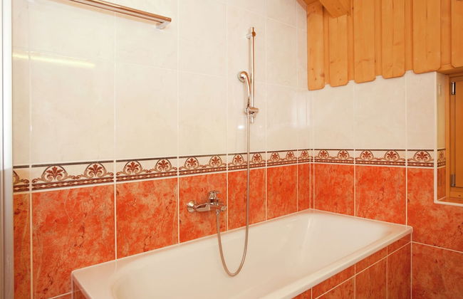 Chalet in Saalbach Near Ski Lift - Foto 15