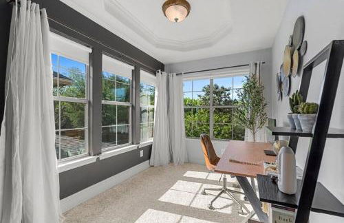 Luxury 4BR Dallas Home with Game Room and Fire Pit - Foto 5