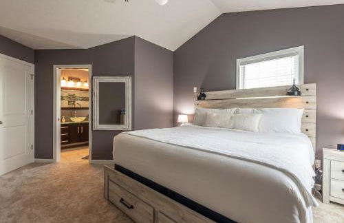 Hoosier Happiness Townhouse - 2 King Size Bedroom Suites - Foto 8