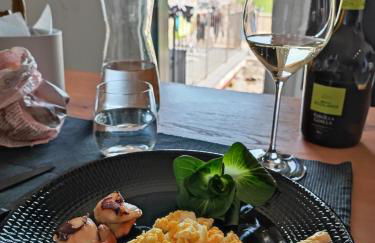 Incantevole vista dalle mura del castello. - Foto 47