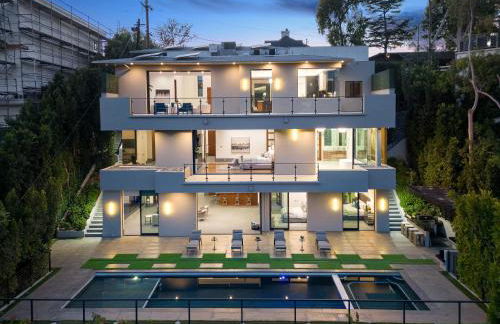 Ultra Luxury 5BR Beverly Hills Estate with Private Pool Spa and Canyon Views - Foto 3