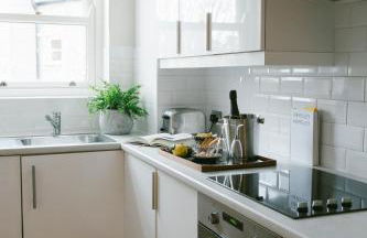 Europa House Apartments - Photo 9