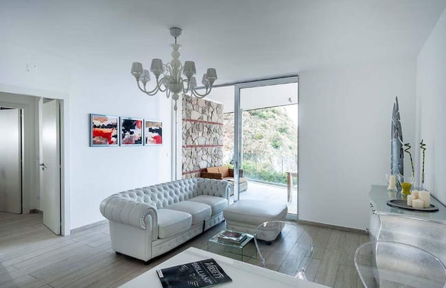 Exclusive Residence With Pool, Breathtaking Views on Taormina and on the sea - Foto 12