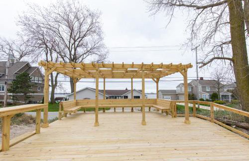 4 Bedroom Lakefront Home with Private Beach on Cedar Point Chaussee - Photo 57