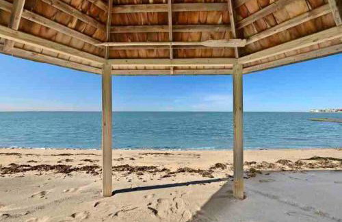 Direct Waterfront 4 Bedroom Beach House With Stunning LI Sound Views & Private Beach - Foto 20