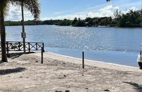 Linda casa em Cond Vilas de Jacuiípe - Foto 8