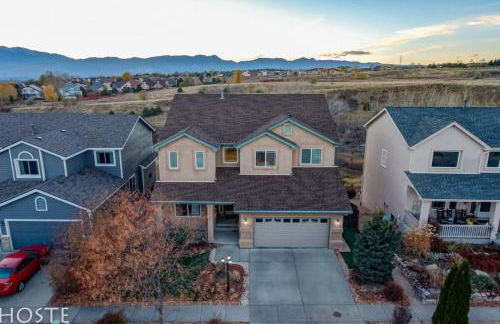 *H* 5BR Home Getaway w/HOT TUB ** - Foto 61