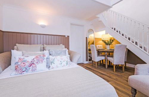 Country Charm Cottage Sleeps 4 & Free Parking - Photo 27