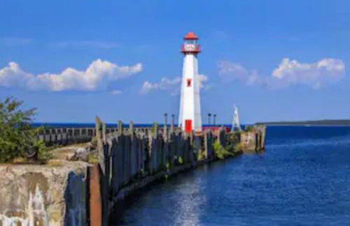 Cozy Studio Steps from Ferry Downtown St Ignace - Foto 6