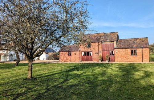 The Owl House - Hot Tub Adventures in Moreton - Pass the Keys - Foto 46