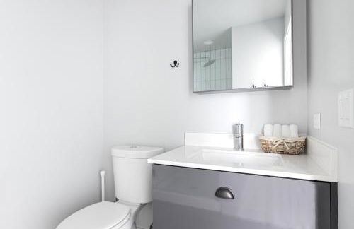 River N 1BR w Gym Pool nr L stop Beach CHI-361 - Foto 11