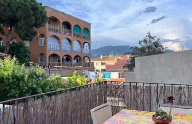 Alojamiento con encanto en planta superior ideal para trabajo y escapadas familiares en Montserrat - Foto 2