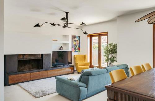 Beach Villa with Jacuzzi & Garage by HostWise - Foto 21