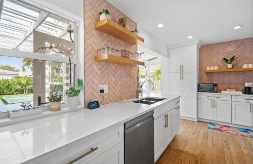 Sunny Vista by Rove Travel - Heated Pool & Firepit - Foto 14