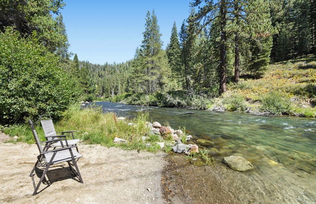 Joy on the River Stunning Waterfront Home for 10 - Foto 59