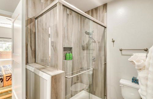 Hot Tub and Outdoor Living Relaxing Show Low Cabin - Foto 13