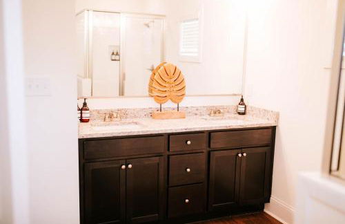 Bright Artist's Cottage-Mins to Downtown, Campus - Foto 28