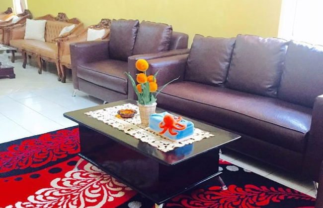 Villa Kota Bunga Camelia - Foto 19