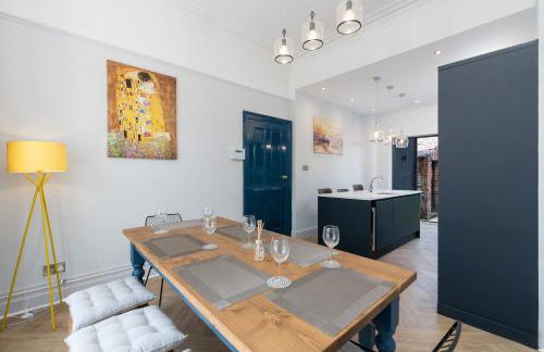 Bifolds, enclosed garden. Southport character home - Foto 14