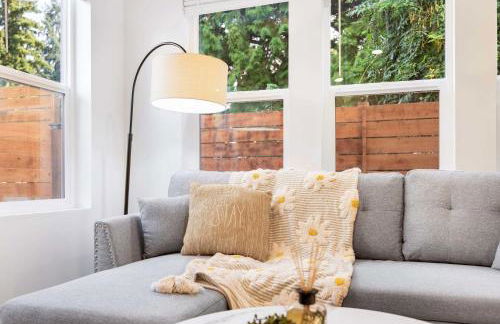 2025 Modern 2BR Home Near Sea-Tac & Boeing - Foto 9